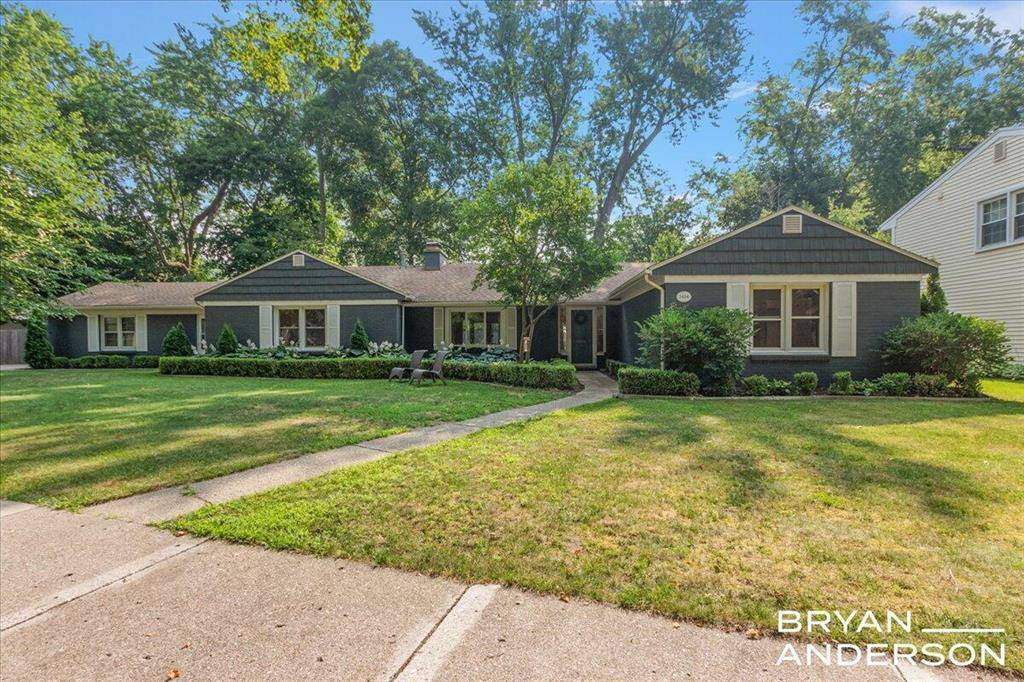 East Grand Rapids, MI 49506,1414 Rosalind Road SE