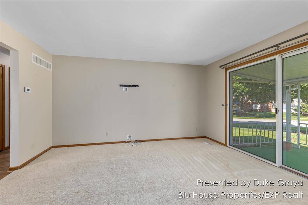Kentwood, MI 49508,5166 Southglow Court SE