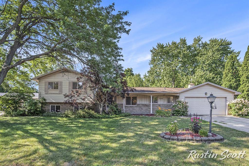 Kentwood, MI 49508,1690 Pembroke Street SE