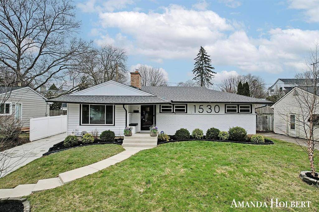 East Grand Rapids, MI 49506,1530 Sherwood Avenue SE