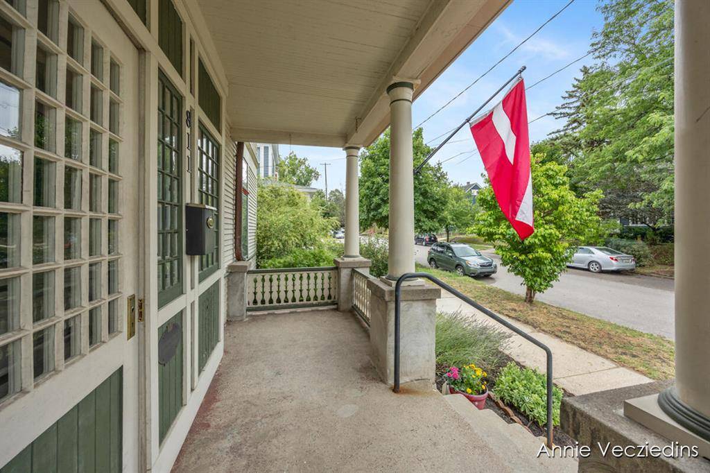 Grand Rapids, MI 49506,811 Fairmount Street SE