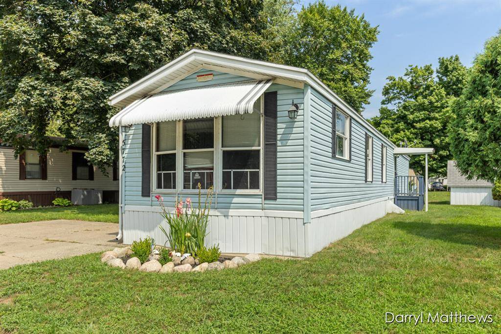 Kentwood, MI 49548,5772 Pinebrook Avenue SE