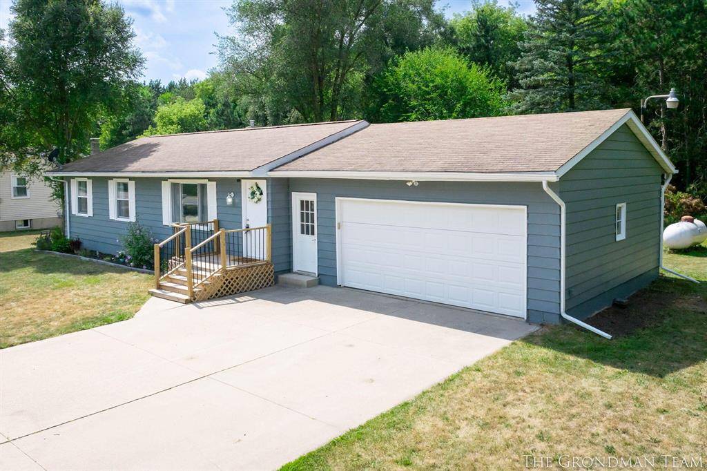 Vergennes Twp, MI 49331,745 Flat River Drive SE