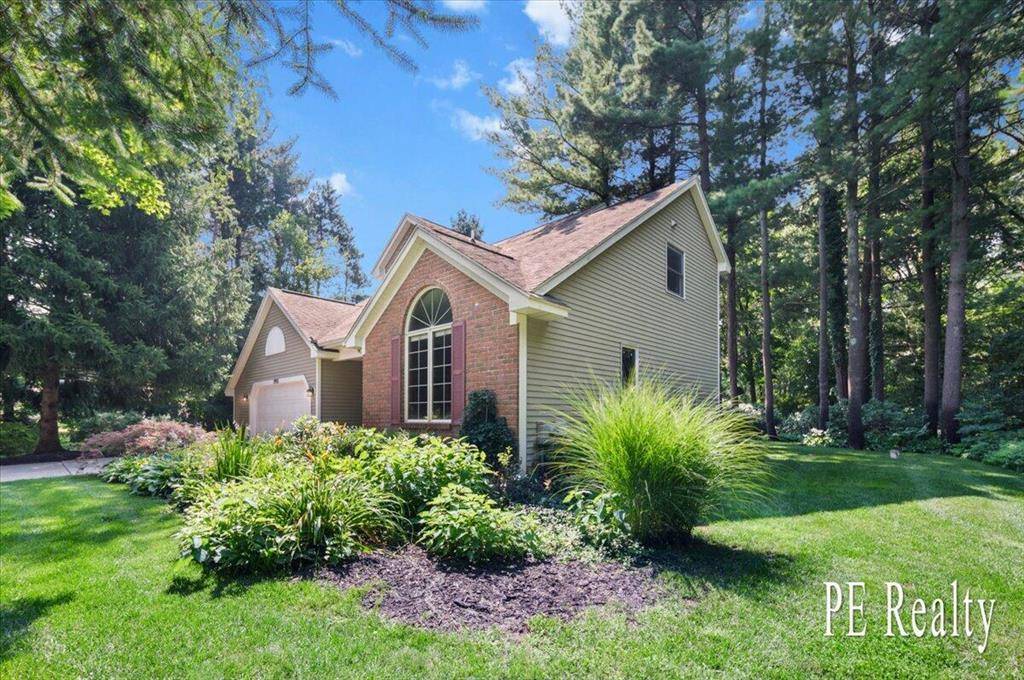 Grand Rapids Twp, MI 49525,2921 Bird Avenue NE