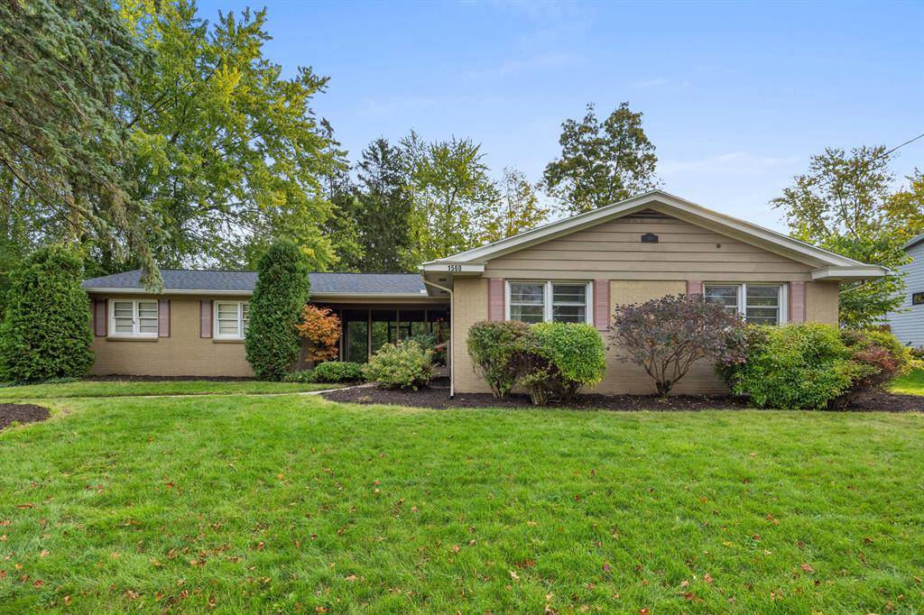 East Grand Rapids, MI 49506,1560 Woodlawn Avenue SE