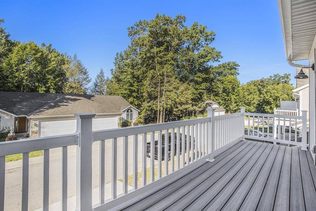 Ferrysburg, MI 49456,17539 Beechwood Lane