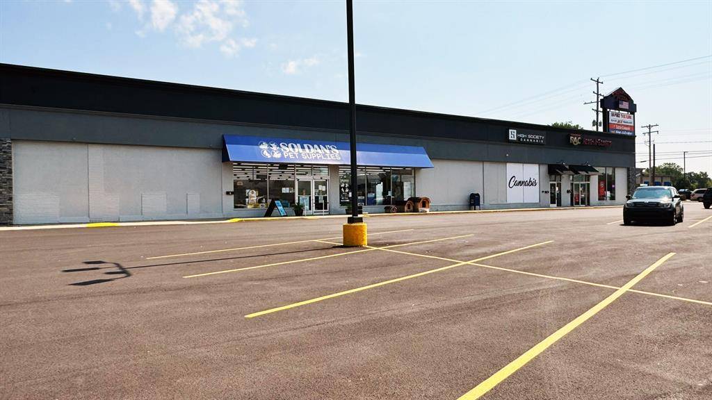 Charlotte, MI 48813,515 Lansing Street E