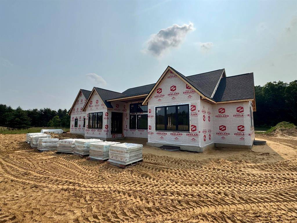 Antwerp Twp, MI 49071,61121 Airpark Lane