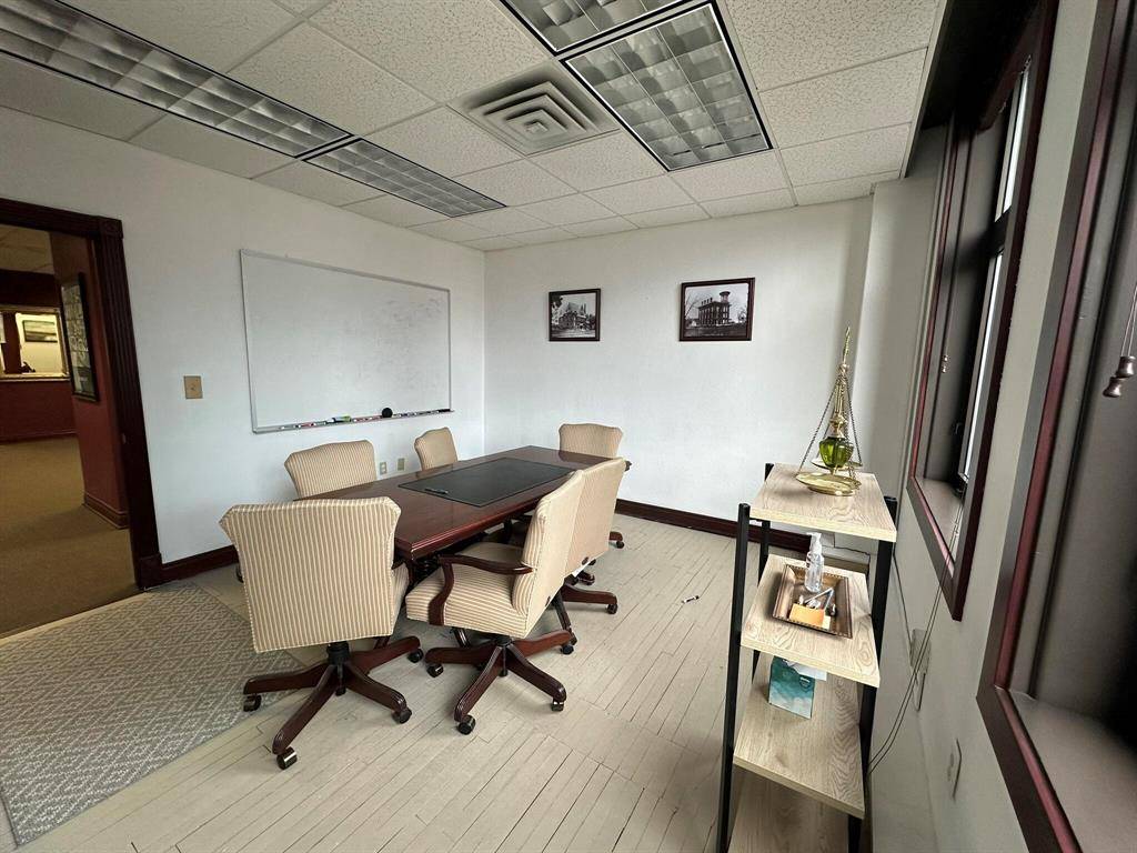 Kalamazoo, MI 49007,107 W Michigan Avenue 3