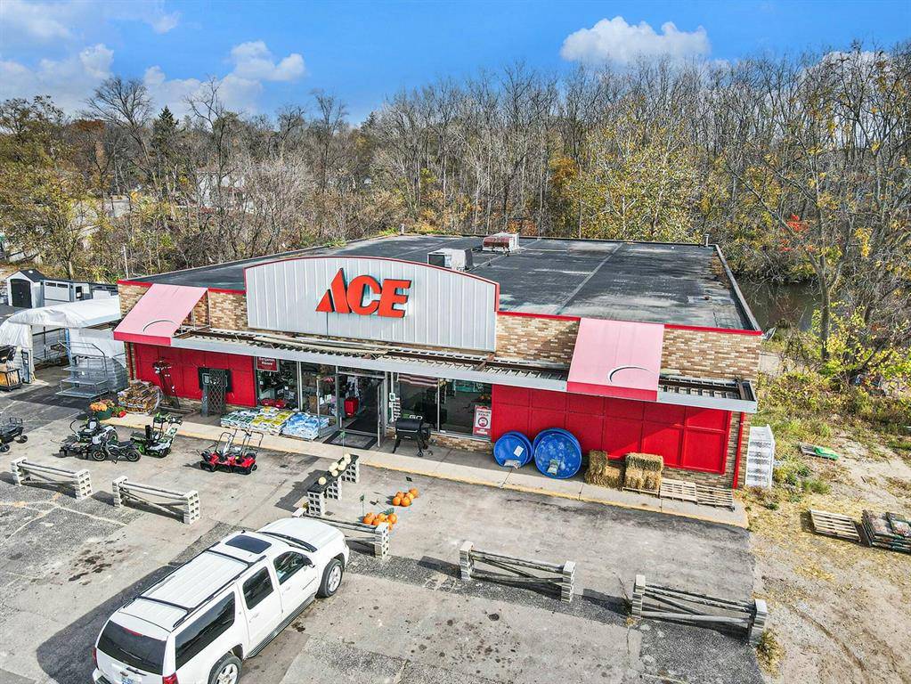 Allegan, MI 49010,558 Water Street