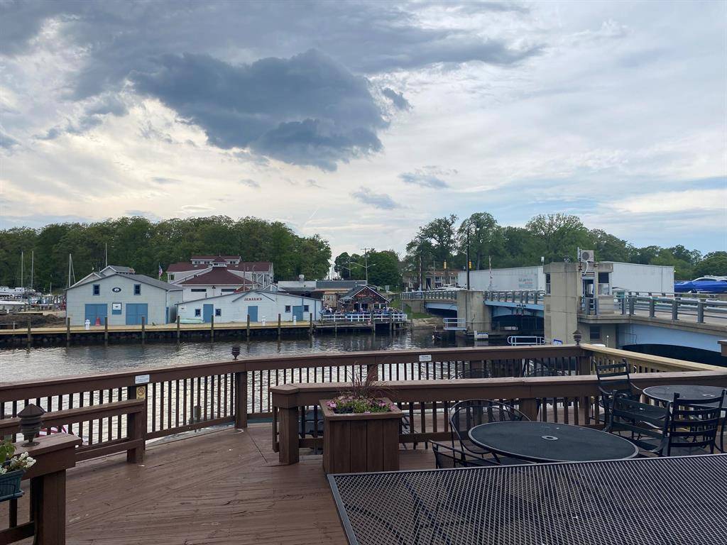 South Haven, MI 49090,532 Dyckman Avenue R-14