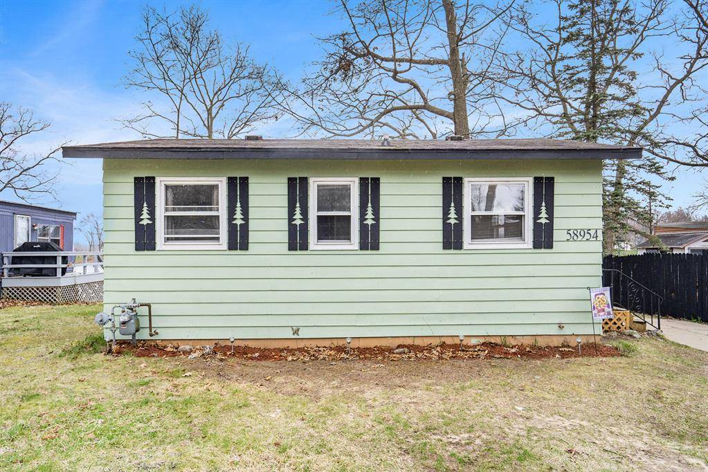 Colon Twp, MI 49040,58954 Lakeshore Drive