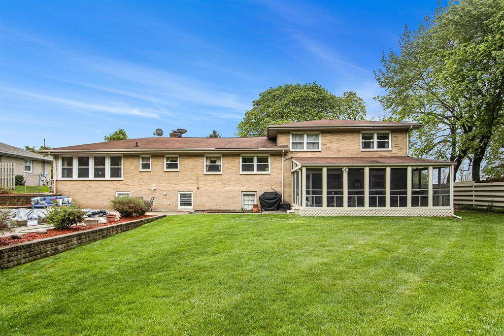 Portage, MI 49024,5037 Greenhill Street