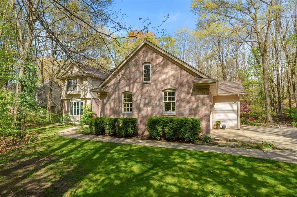 Richland Twp, MI 49083,6450 Whitney Woods