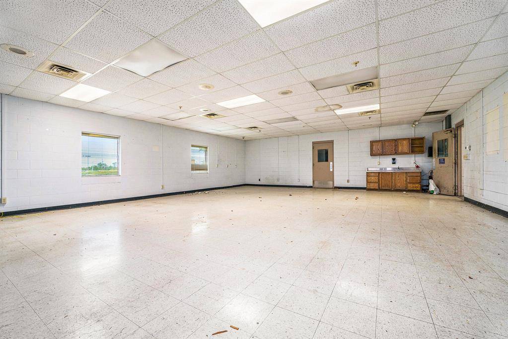 Three Rivers, MI 49093,111 Day Drive