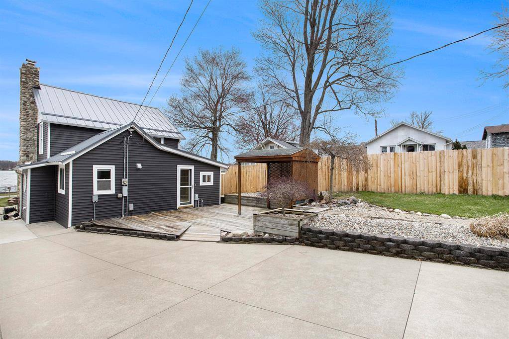 Johnstown Twp, MI 49017,144 E Hickory Road
