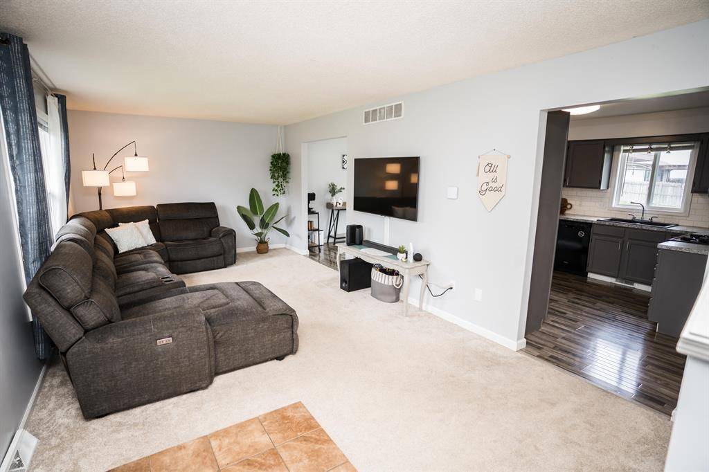 Ravenna Vlg, MI 49451,11748 Cloverview Drive