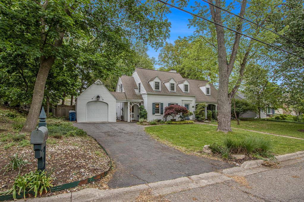 Kalamazoo, MI 49008,902 Edgemoor Avenue