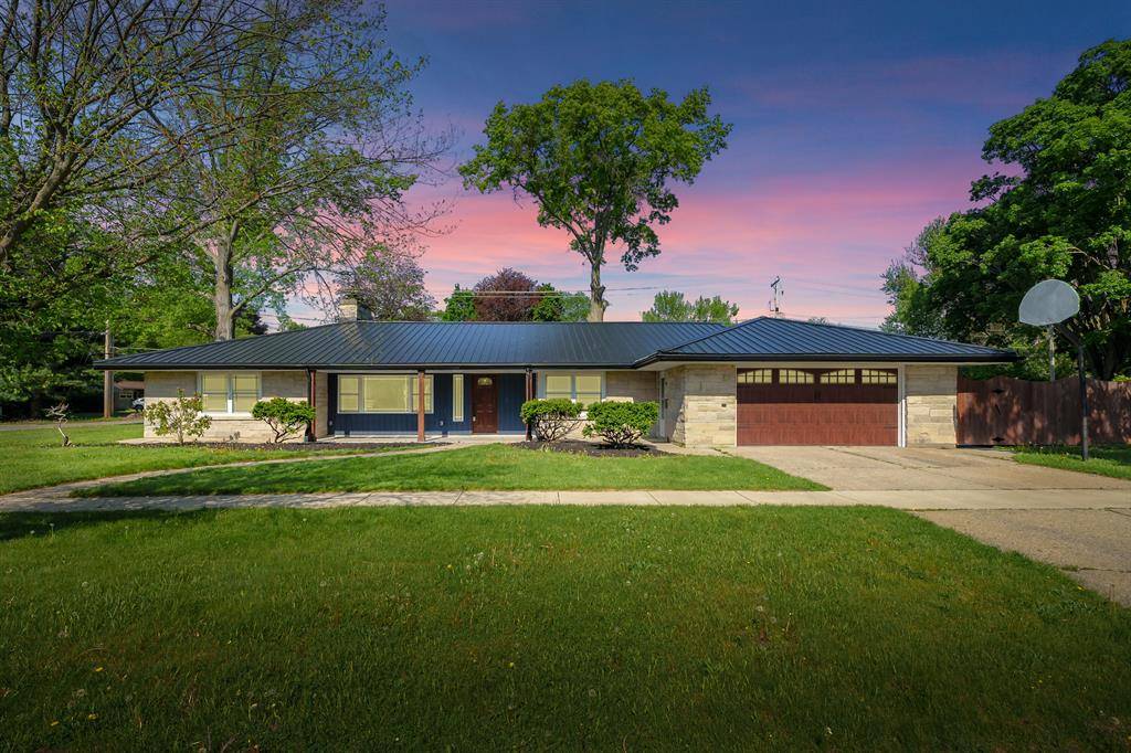 Three Rivers, MI 49093,900 Elm Street