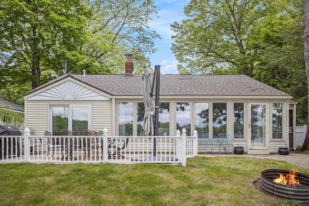 Ross Twp, MI 49012,456 E Gull Lake Drive