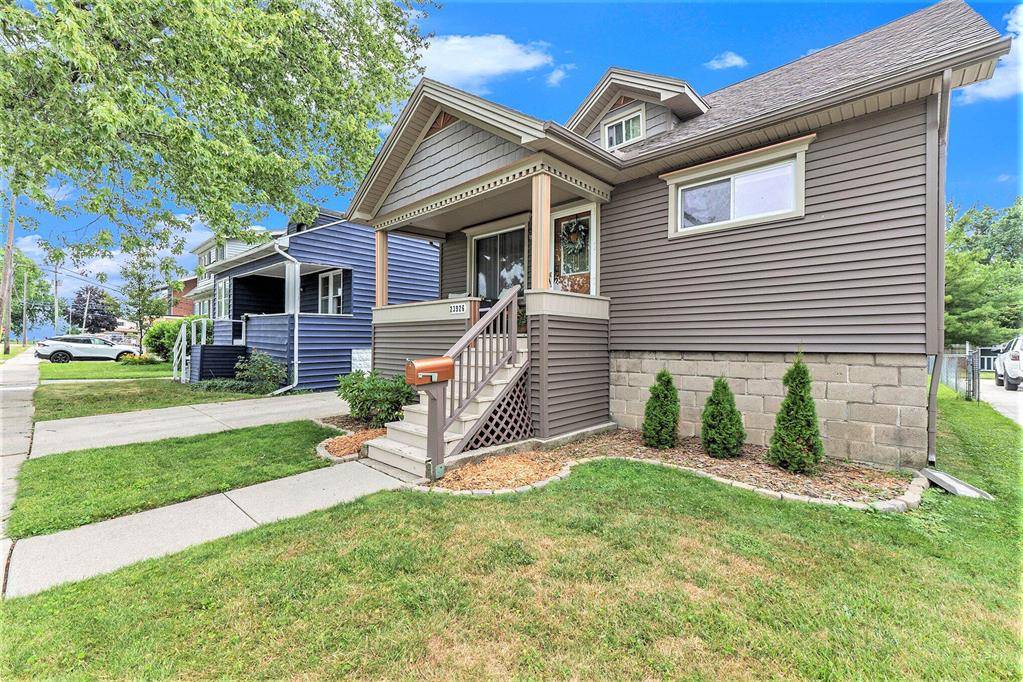 St. Clair Shores, MI 48082,23926 Elmira Street Street