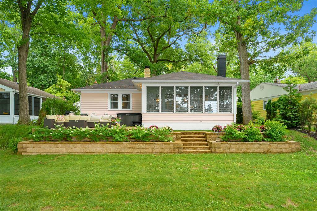 Ross Twp, MI 49012,530 E Gull Lake Drive