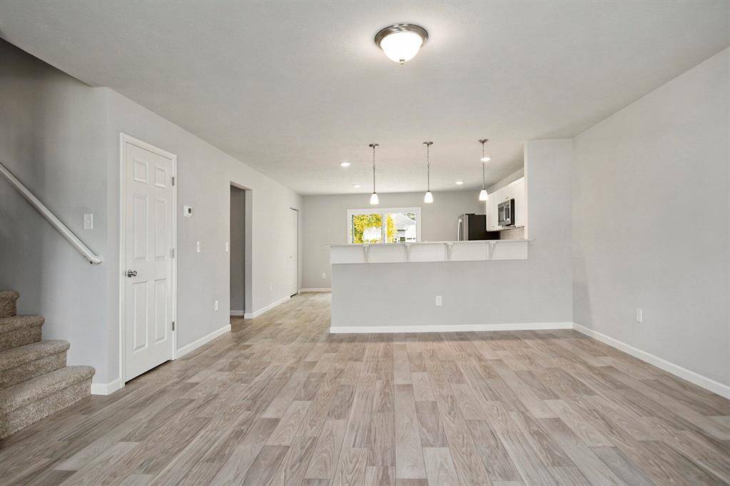 Marshall, MI 49068,922 Forest Street