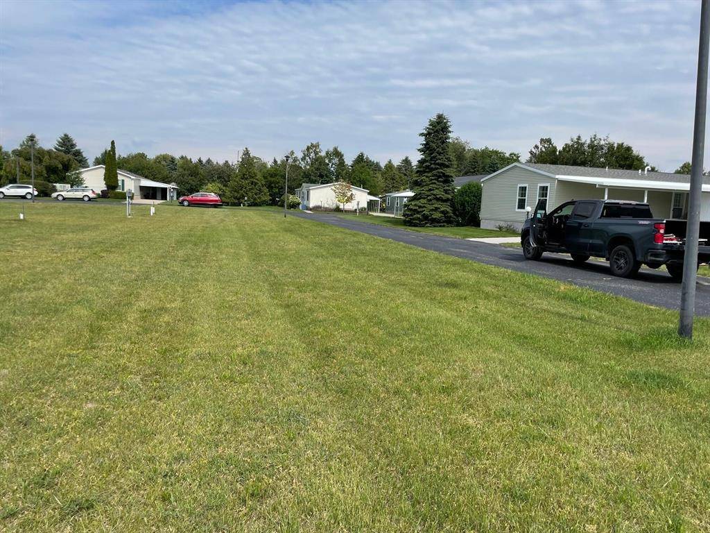Arcadia Twp, MI 49613,3316 Lakeland Drive 35