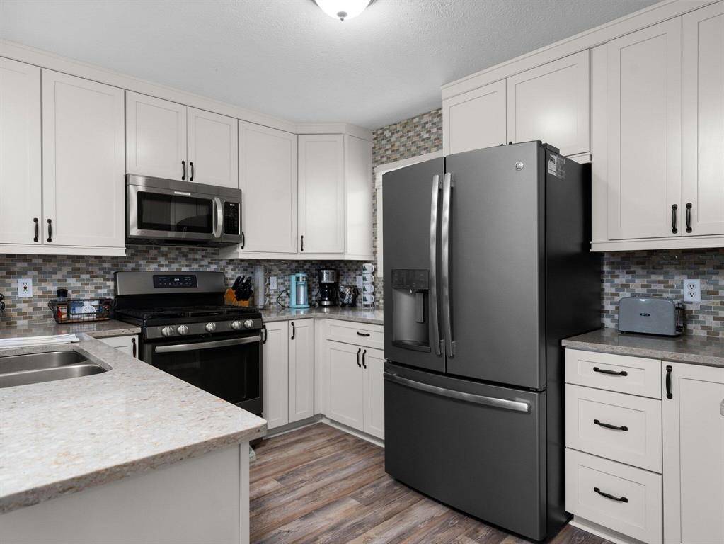 Manistee, MI 49660,94 Charter Court