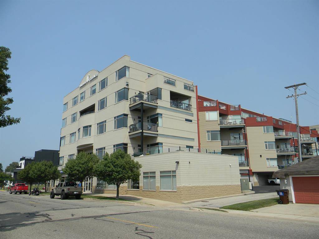 Ludington, MI 49431,105 W Danaher Street 401