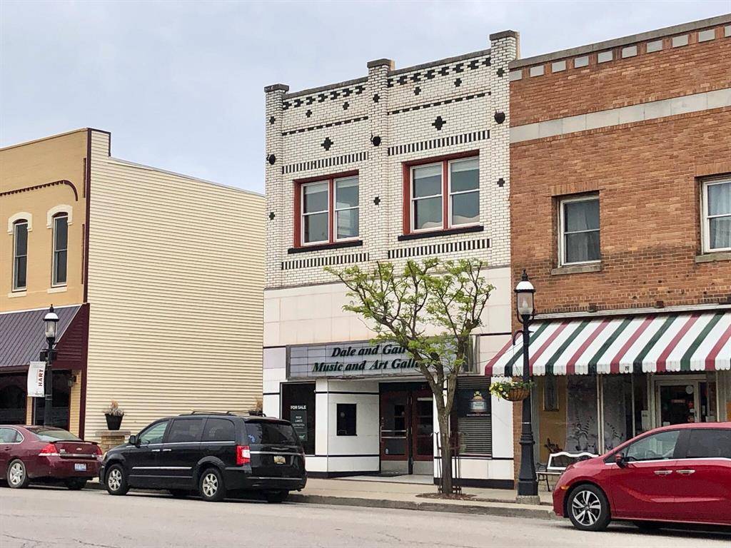 Hart, MI 49420,27 S State Street