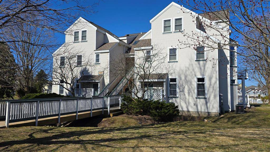 Manistee, MI 49660,70 Brookharbor S