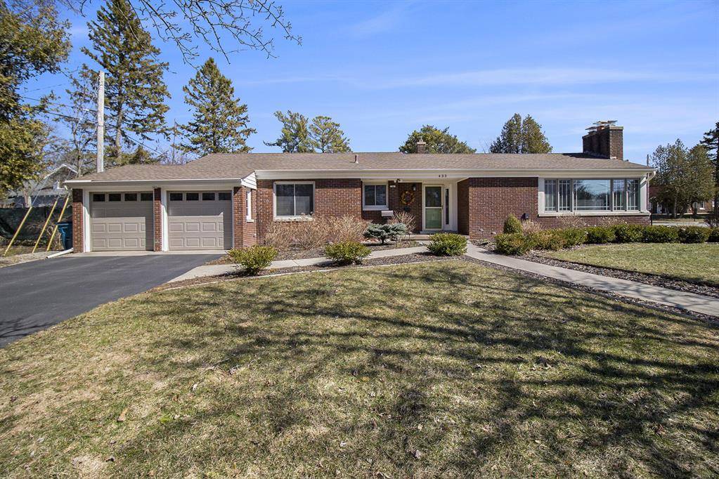 Manistee, MI 49660,433 Elm Street