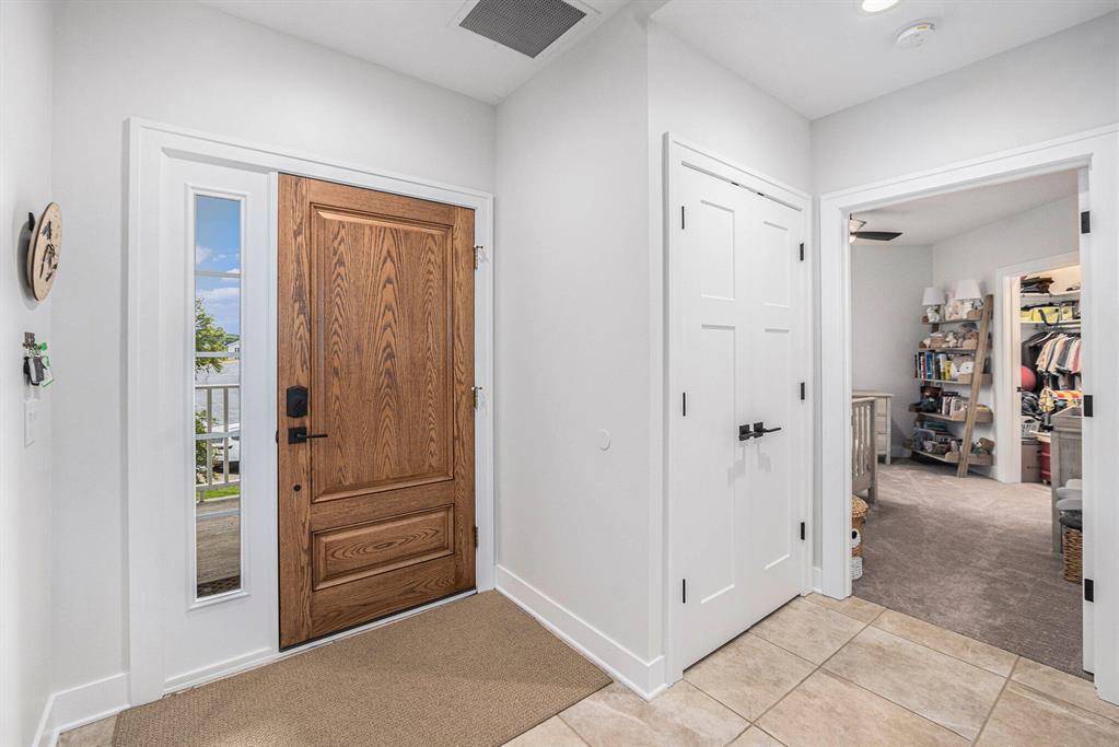 Ludington, MI 49431,224 Lakeside Drive (with Garage)