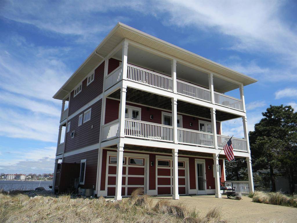 Pere Marquette Twp, MI 49431,628 S Lakeshore Drive