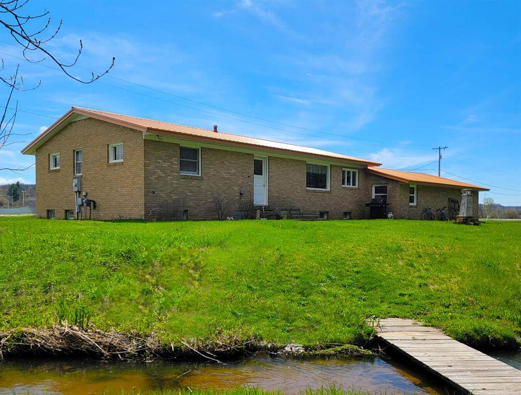 Onekama Twp, MI 49675,5578 John Street