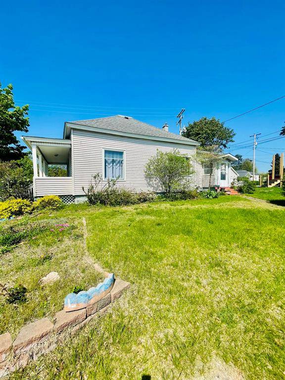 Ludington, MI 49431,404 W Court Street