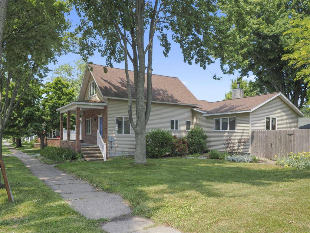 Manistee, MI 49660,232 1st Avenue