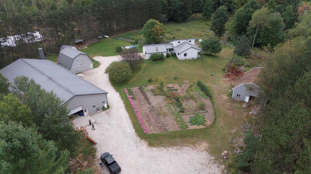 Burdell Twp, MI 49688,21493 20 Mile Rd Road