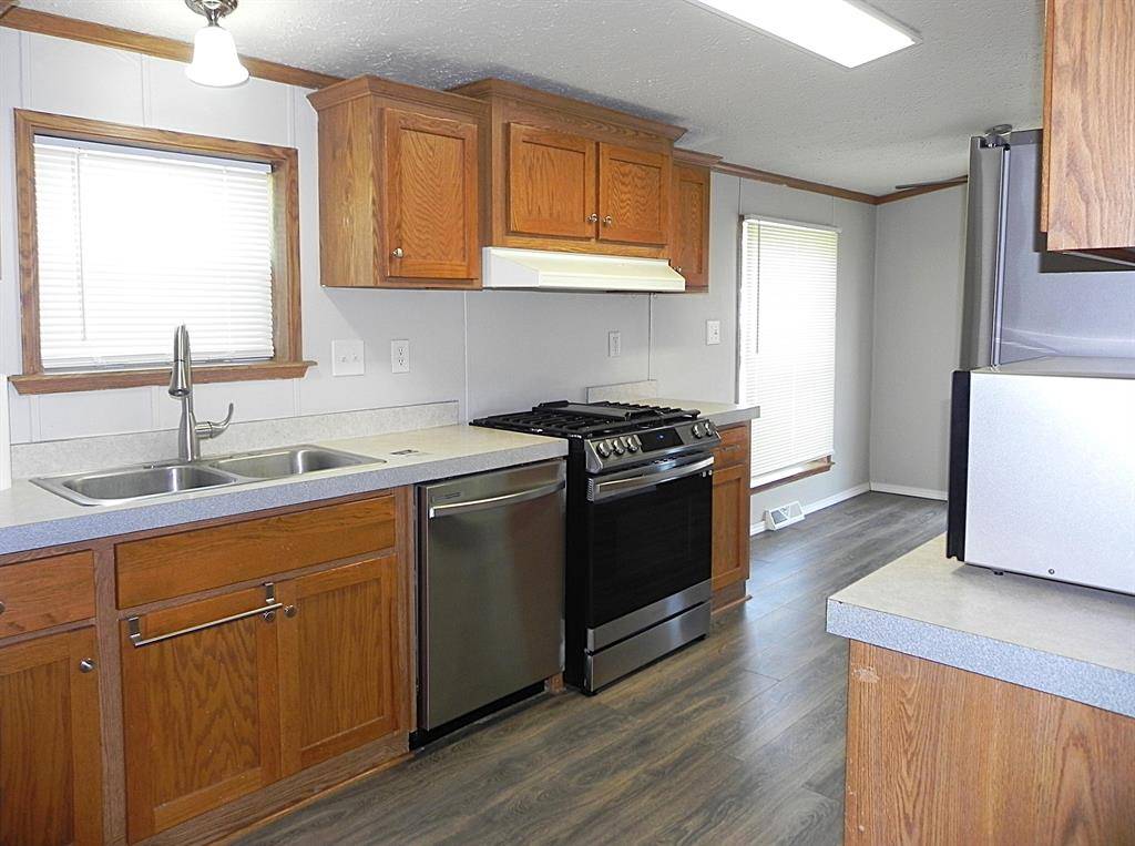 Three Rivers, MI 49093,1232 Shiawassee River Road