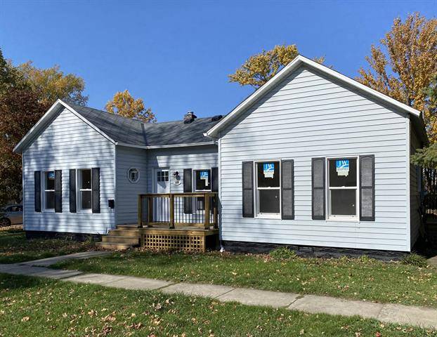 Three Oaks, MI 49128,101 Sycamore Street E