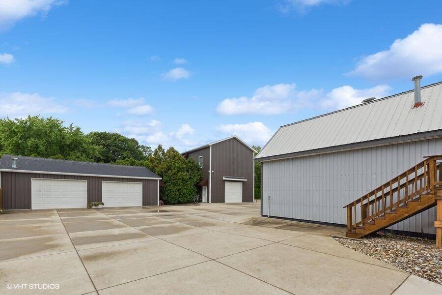 Chikaming Twp, MI 49128,15320 Three Oaks Road