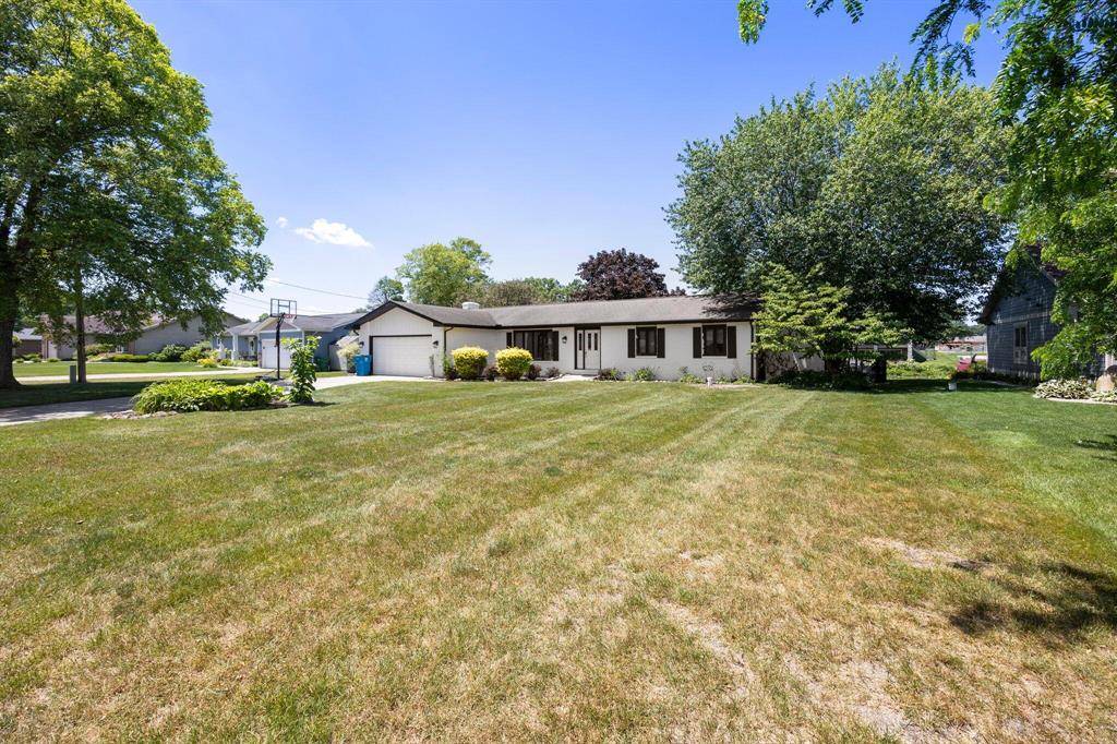 Ontwa Twp, MI 49112,68950 Island Drive