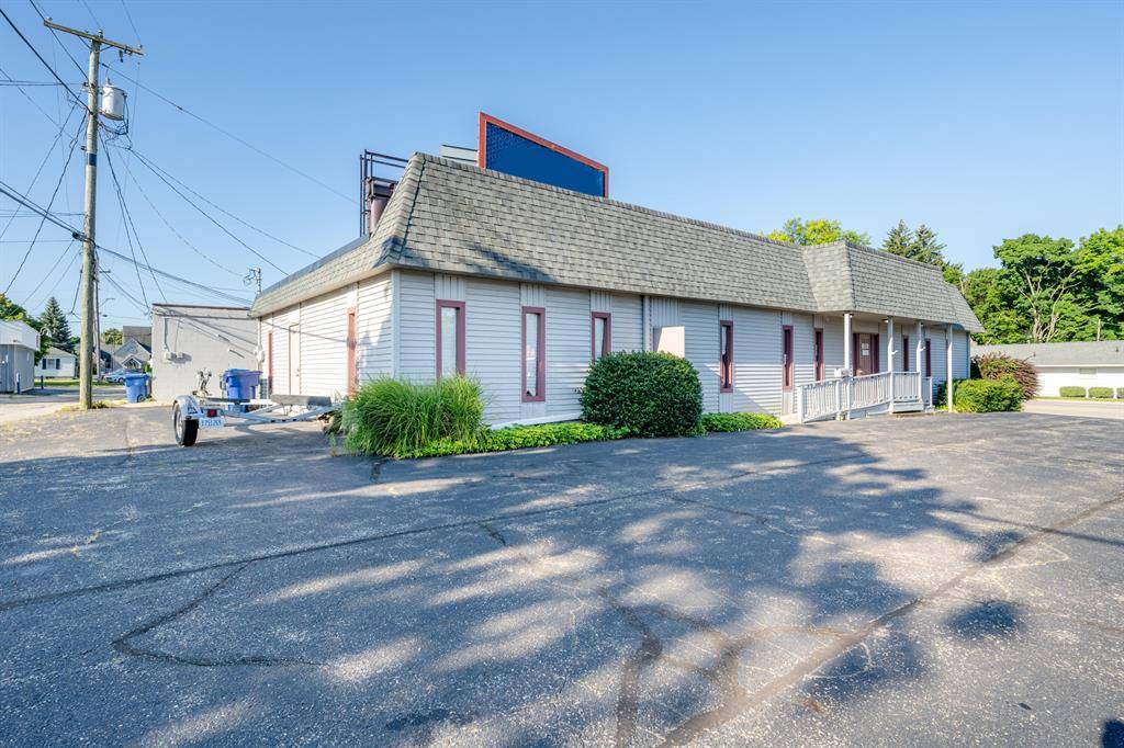 St. Joseph, MI 49085,2513-2517 Niles Avenue