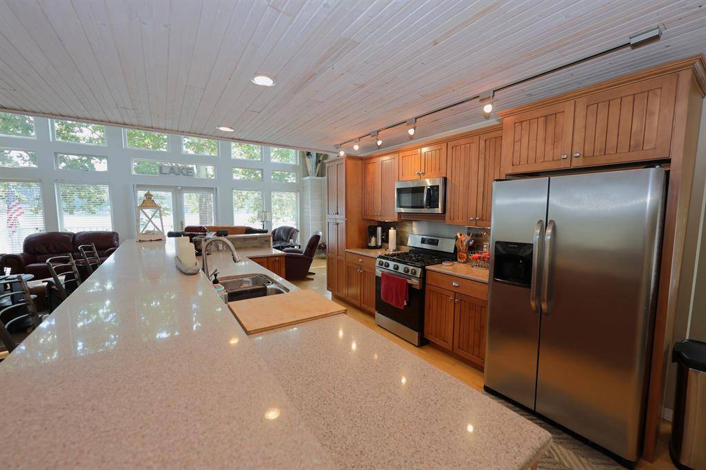 Keeler Twp, MI 49047,93810 Lake Ct.