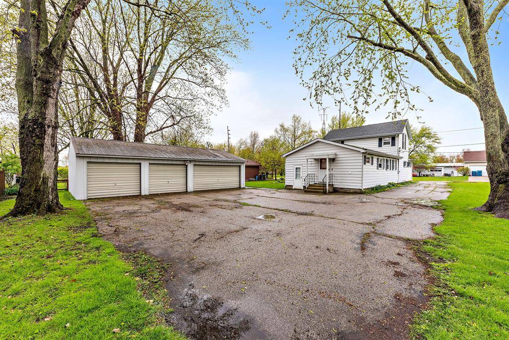 Three Oaks, MI 49128,5 Pine Street