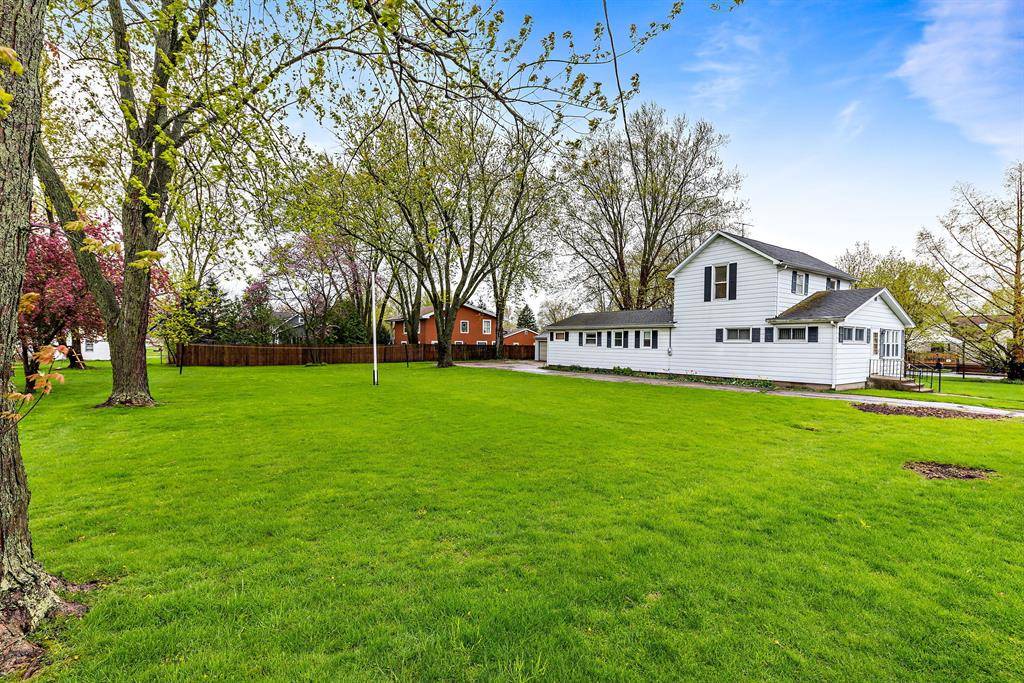 Three Oaks Vlg, MI 49128,5 Pine Street