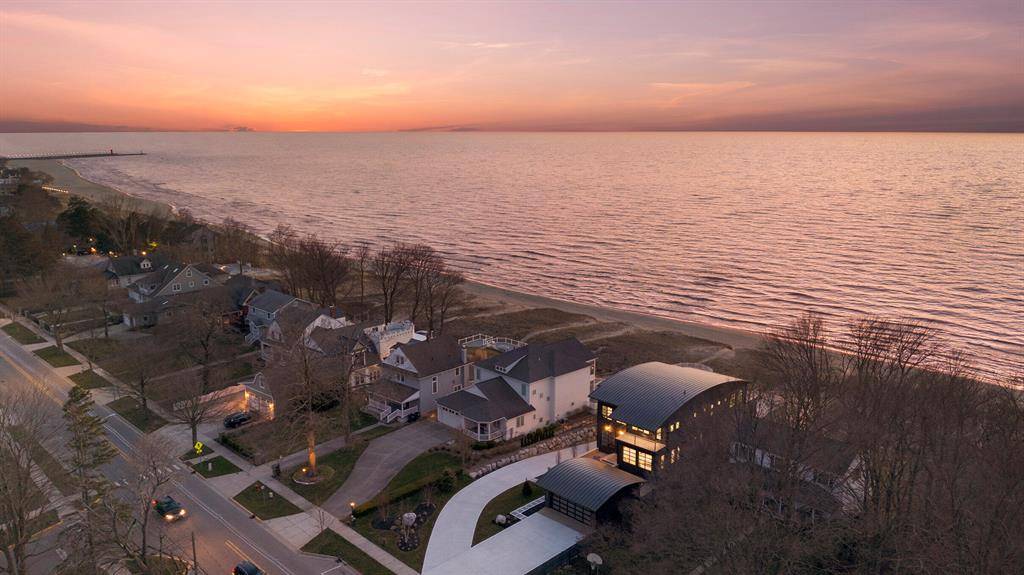 South Haven, MI 49090,443 N Shore Drive