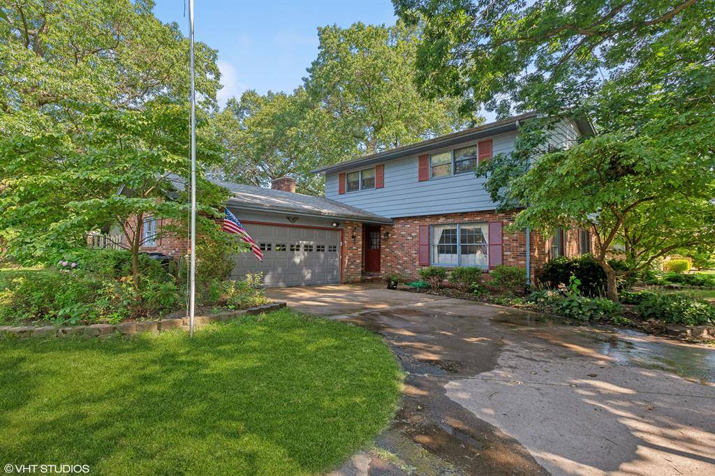 St. Joseph Twp, MI 49085,884 Oakridge Drive
