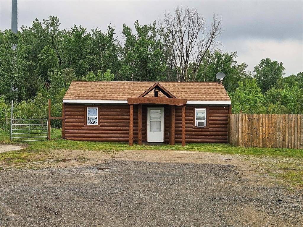 Three Oaks Twp, MI 49128,5463 US Highway 12